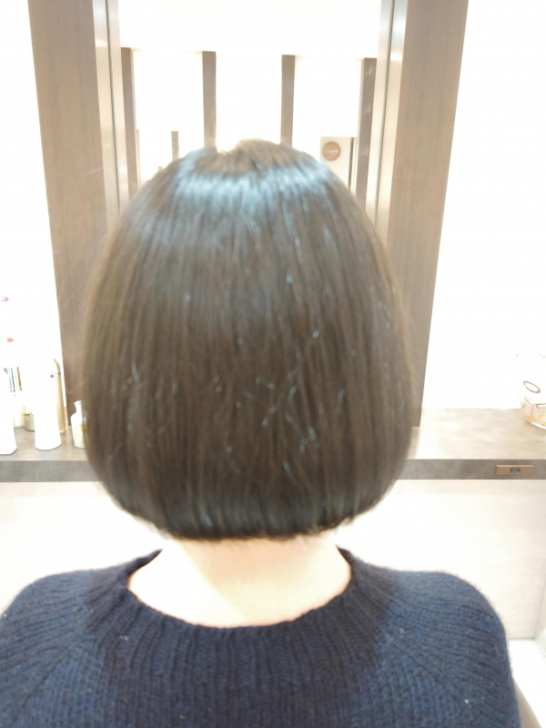 大人女子ブラントボブスタイル