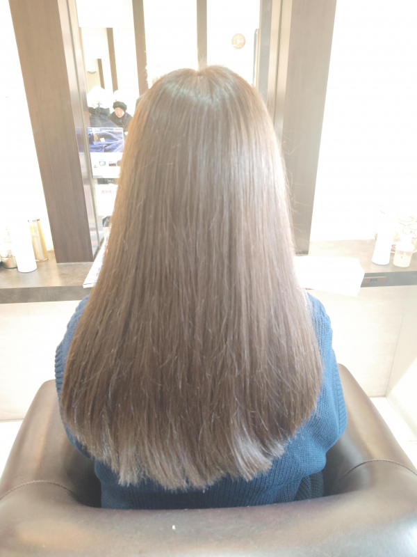 大人女子ロングストレートスタイル